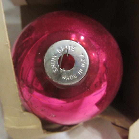 VTG SHINY BRITE ORNAMENTS, 2 BOXES, 3.5'' BALL, GLASS ORNAMENTS - Picture 5 of 11
